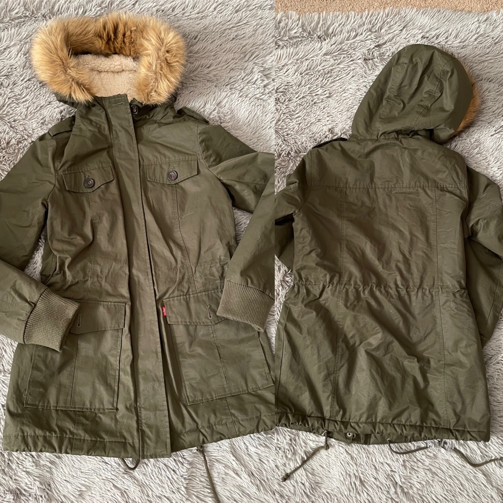 Levi’s Coat/Jacket Small